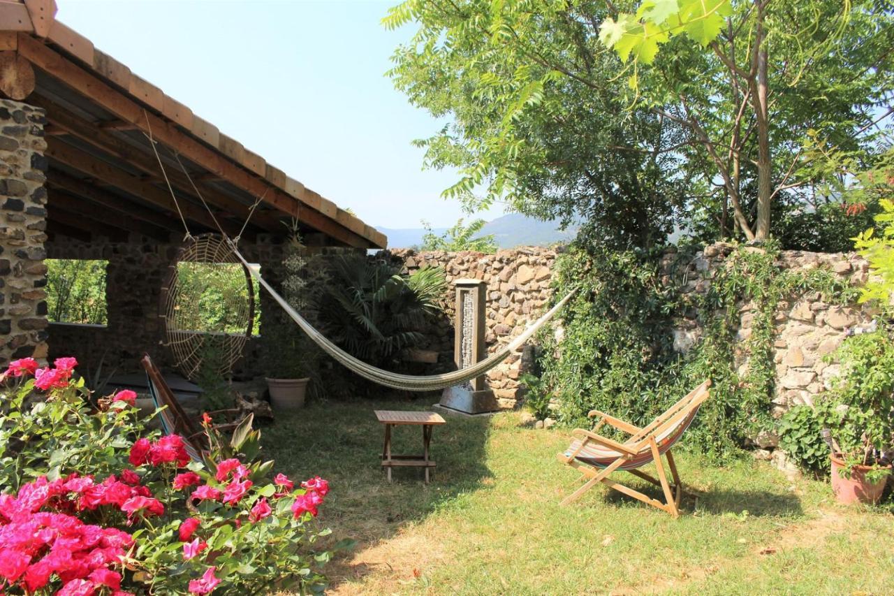 Bed and Breakfast L'Attrape Reve Saint-Vincent-de-Barres Esterno foto
