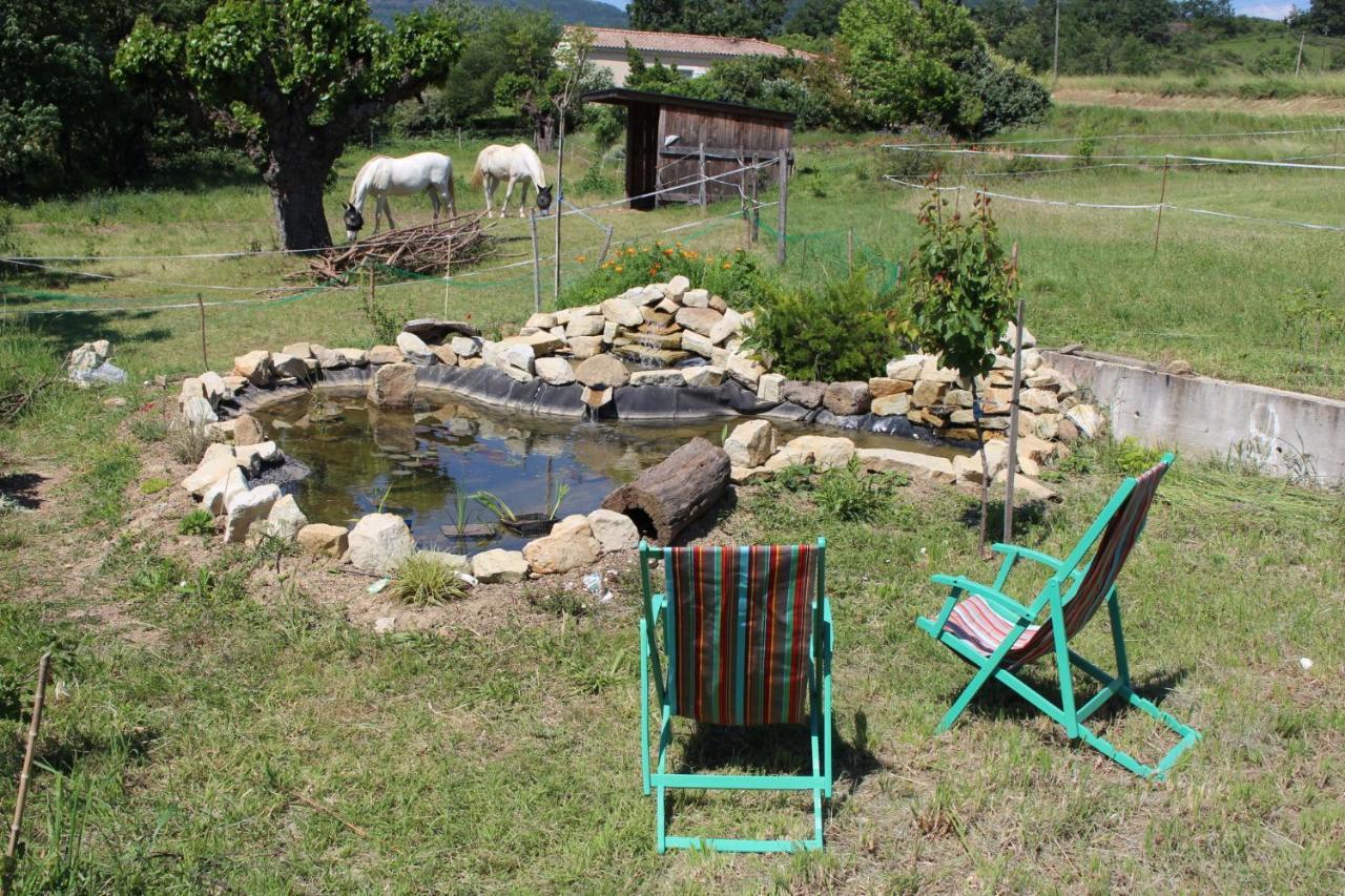 Bed and Breakfast L'Attrape Reve Saint-Vincent-de-Barres Esterno foto